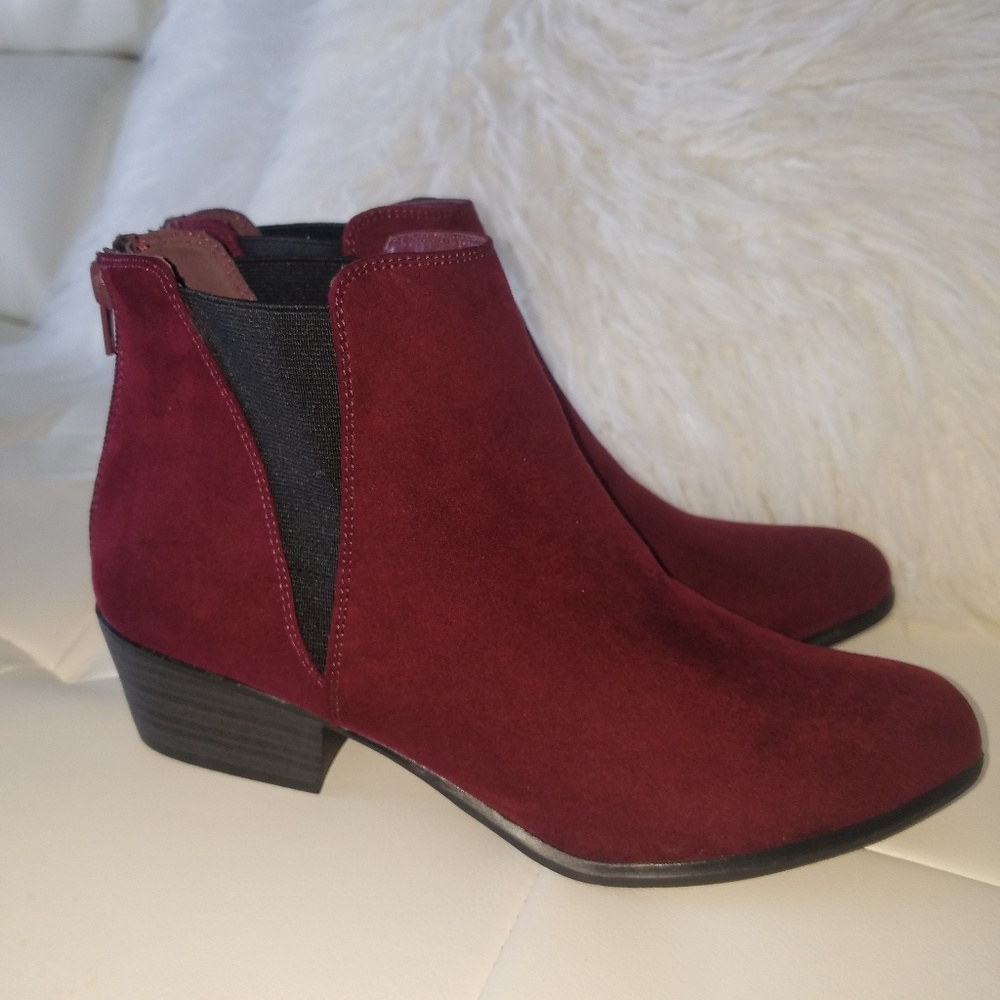 Esprit Suedelike Bootie